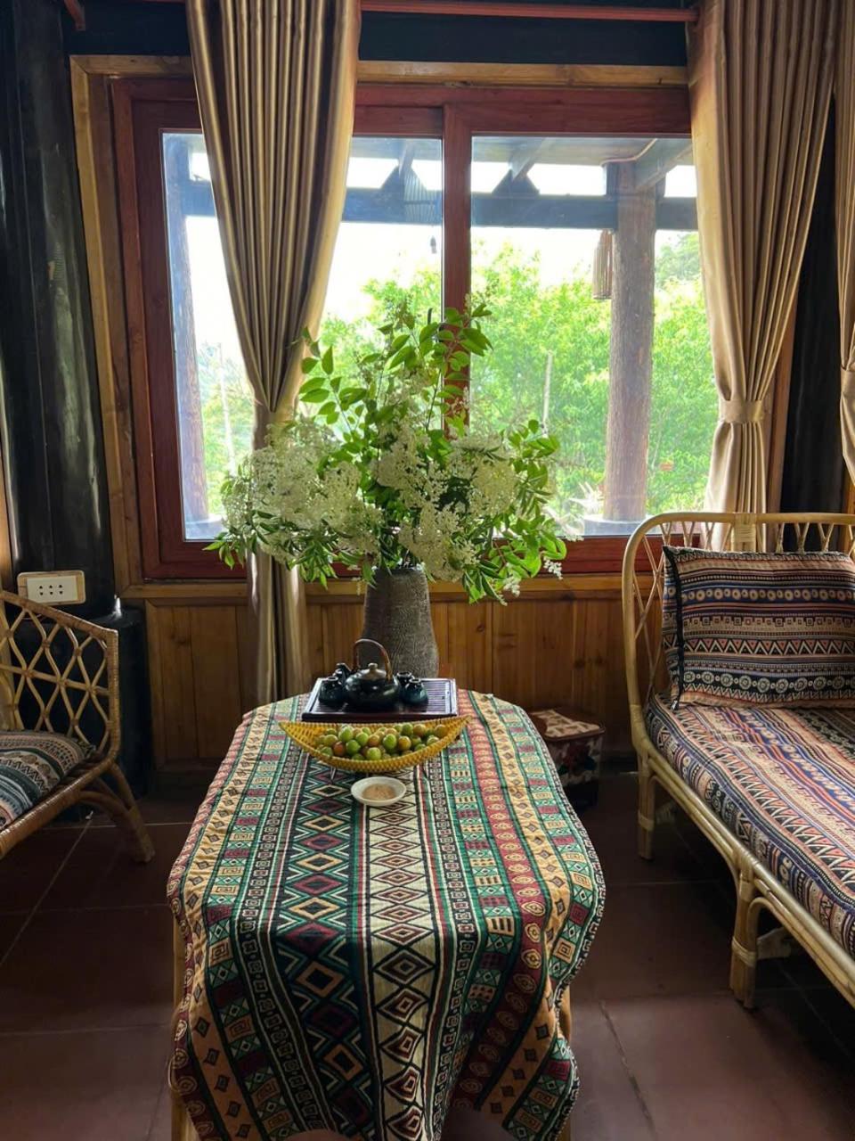Ngu Chi Son Trekking Sapa Hotel Exterior photo